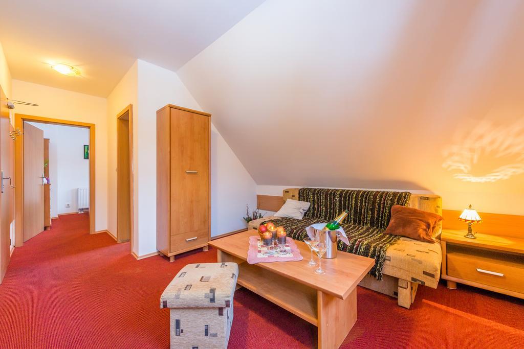 Hotel Koliba Greta Liptovská Sielnica Cameră foto